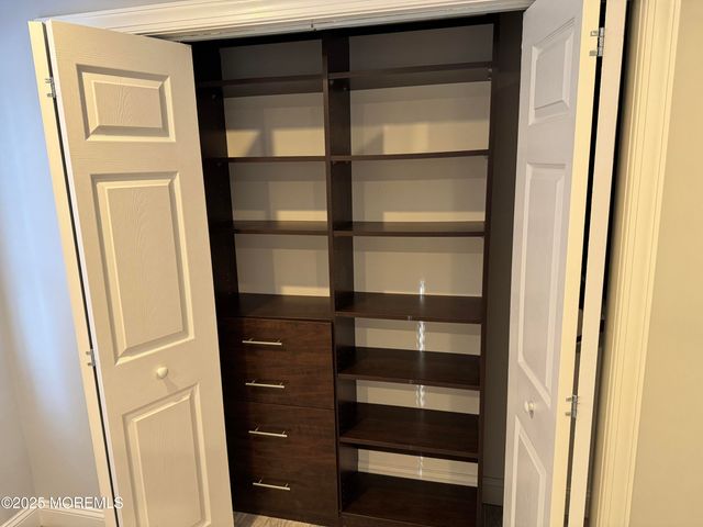 28 Irongate Lane, Matawan, NJ 07747