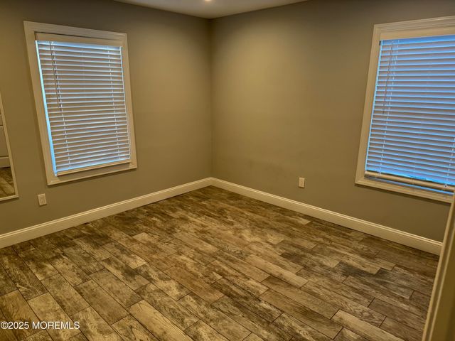 28 Irongate Lane, Matawan, NJ 07747