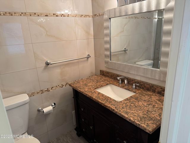 28 Irongate Lane, Matawan, NJ 07747