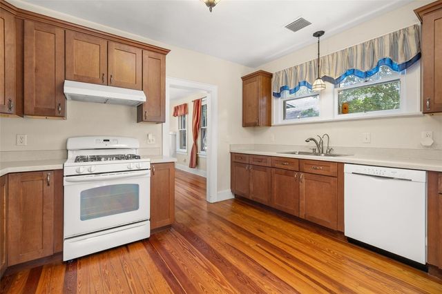 738 S PENNSYLVANIA AVENUE, Winter Park, FL 32789