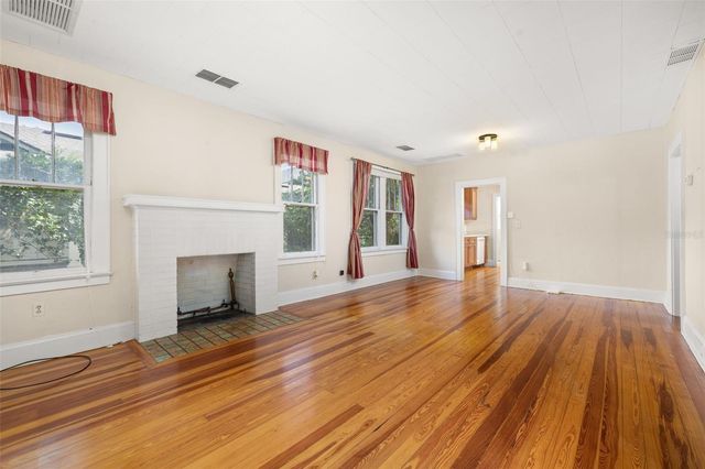738 S PENNSYLVANIA AVENUE, Winter Park, FL 32789
