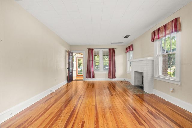738 S PENNSYLVANIA AVENUE, Winter Park, FL 32789