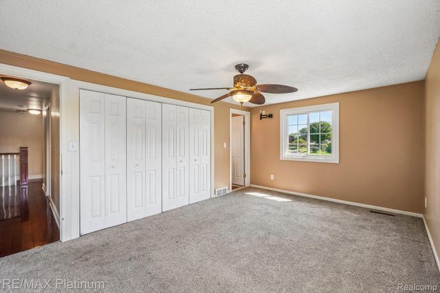 881 Bogie Lake Road, White Lake Charter Township, MI 48383