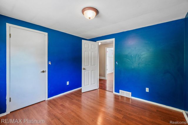 881 Bogie Lake Road, White Lake Charter Township, MI 48383