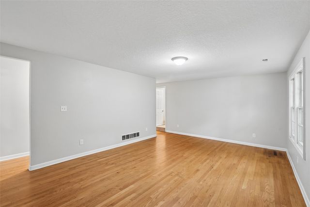 2525 51st Street, Des Moines, IA 50310