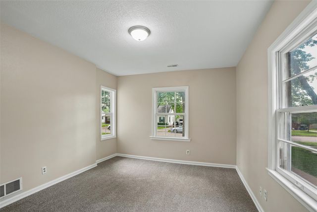 2525 51st Street, Des Moines, IA 50310