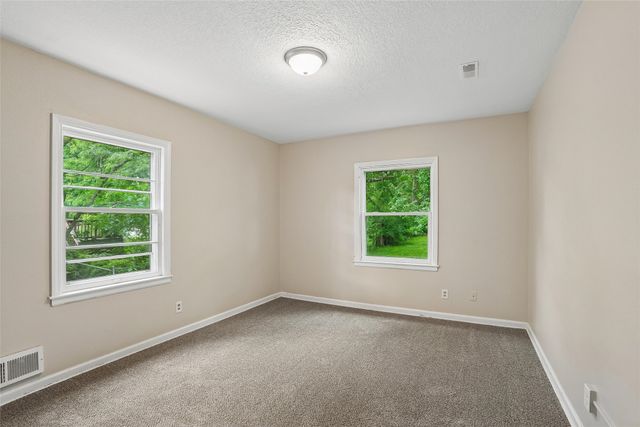 2525 51st Street, Des Moines, IA 50310