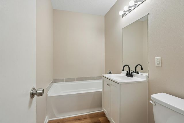 2525 51st Street, Des Moines, IA 50310