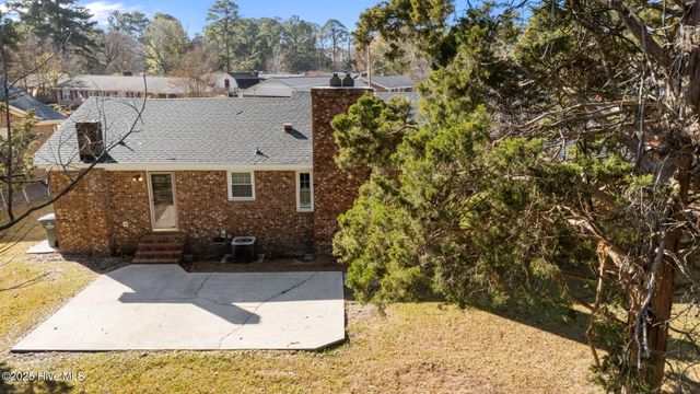 107 Templeton Drive, Greenville, NC 27858