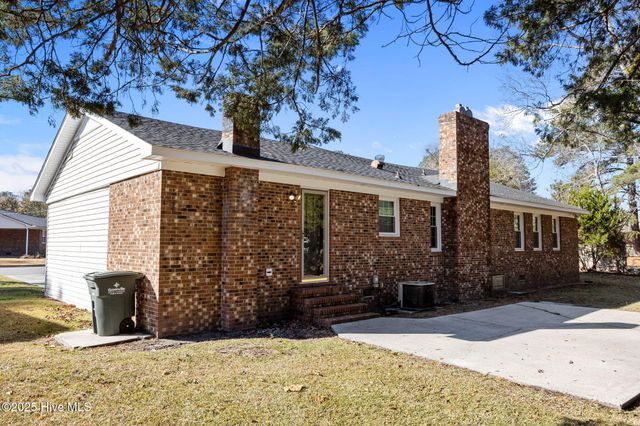 107 Templeton Drive, Greenville, NC 27858