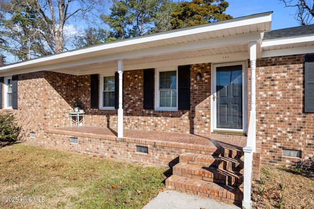 107 Templeton Drive, Greenville, NC 27858