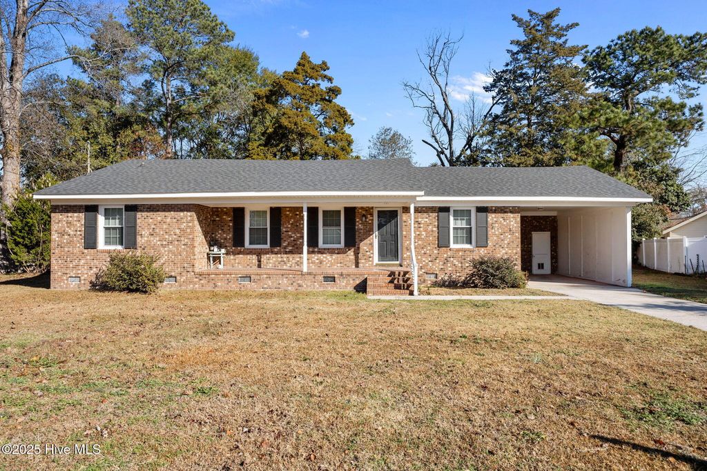 107 Templeton Drive, Greenville, NC 27858