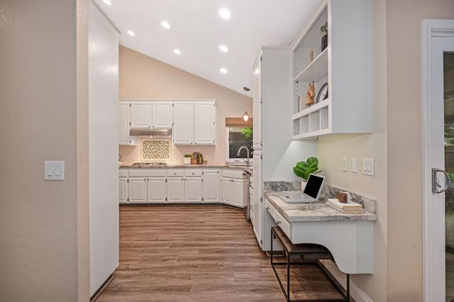 125 Taunton, Folsom, CA 95630