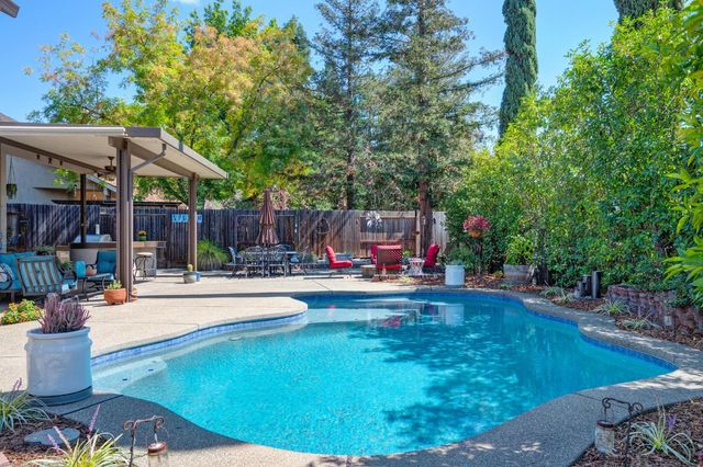 125 Taunton, Folsom, CA 95630