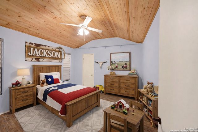 568 Firewheel, Bandera, TX 78003