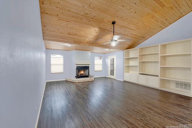 568 Firewheel, Bandera, TX 78003