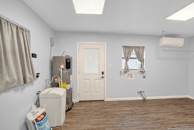 568 Firewheel, Bandera, TX 78003