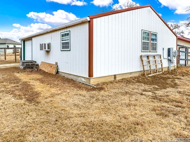 568 Firewheel, Bandera, TX 78003