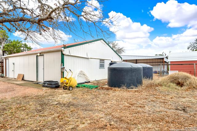 568 Firewheel, Bandera, TX 78003