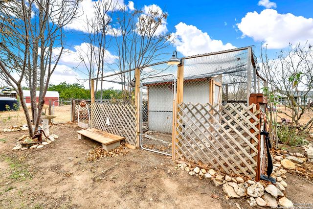 568 Firewheel, Bandera, TX 78003