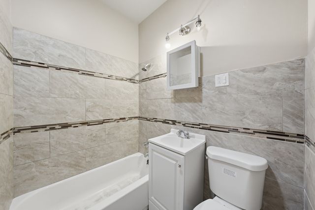 2626 W Wilcox Street, Chicago, IL 60612
