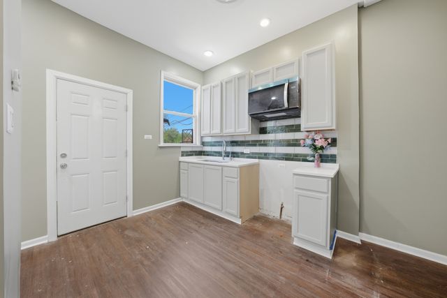 2626 W Wilcox Street, Chicago, IL 60612