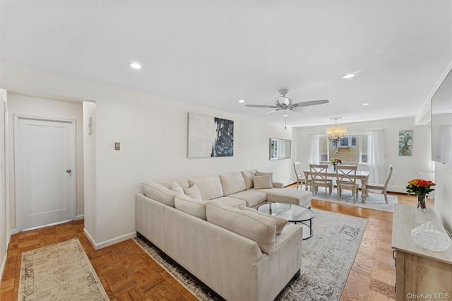 77 S Park Avenue C20, Rockville Centre, NY 11570