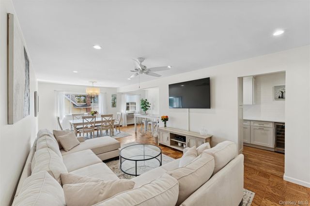 77 S Park Avenue C20, Rockville Centre, NY 11570