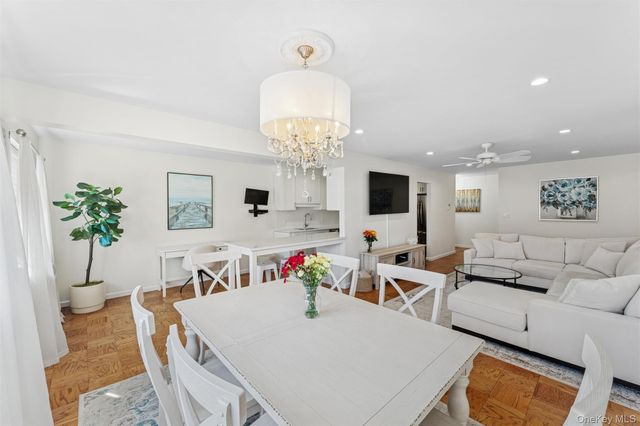 77 S Park Avenue C20, Rockville Centre, NY 11570