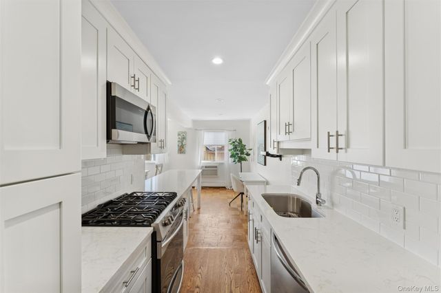 77 S Park Avenue C20, Rockville Centre, NY 11570