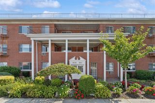 77 S Park Avenue C20, Rockville Centre, NY 11570