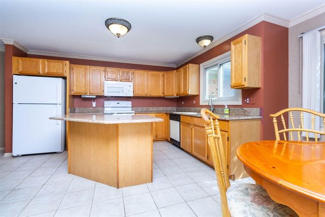 1978 Mayfair Drive, White Lake, MI 48383