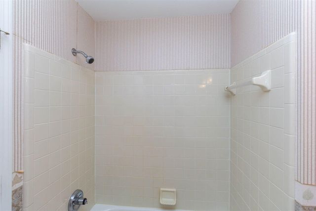 1978 Mayfair Drive, White Lake, MI 48383