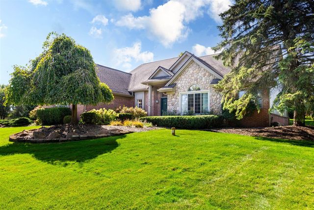 1978 Mayfair Drive, White Lake, MI 48383