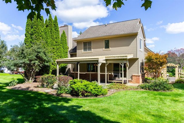 1978 Mayfair Drive, White Lake, MI 48383