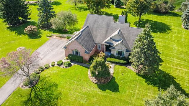 1978 Mayfair Drive, White Lake, MI 48383