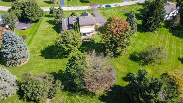 1978 Mayfair Drive, White Lake, MI 48383