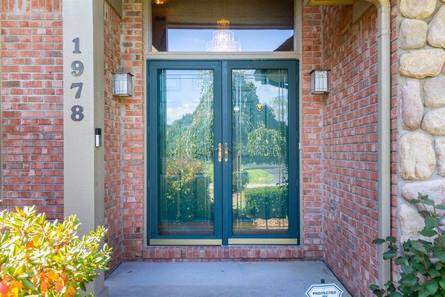 1978 Mayfair Drive, White Lake, MI 48383