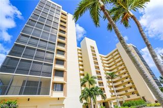 15 Bluebill AVE 805, Naples, FL 34108