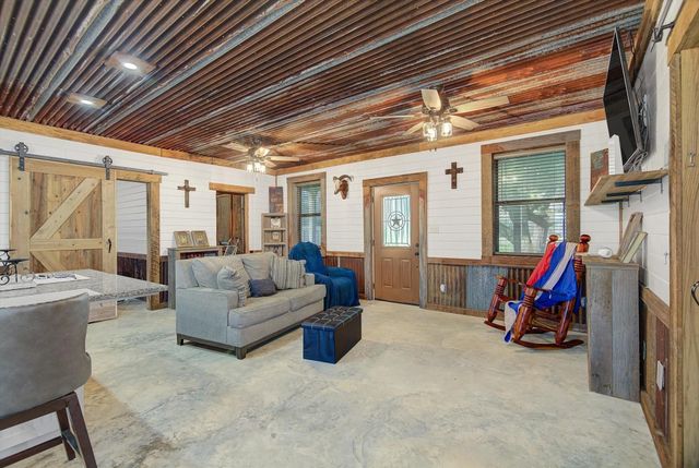 22546 Highway 321, Cleveland, TX 77327