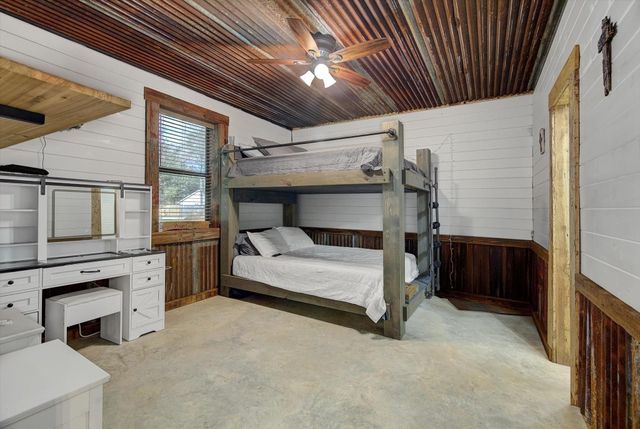 22546 Highway 321, Cleveland, TX 77327