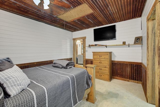 22546 Highway 321, Cleveland, TX 77327