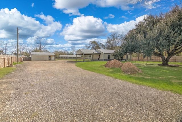 22546 Highway 321, Cleveland, TX 77327