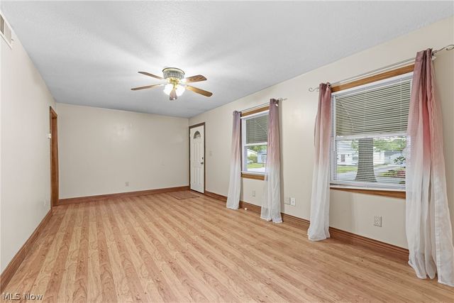 485 Grosvenor Avenue NW, Massillon, OH 44647