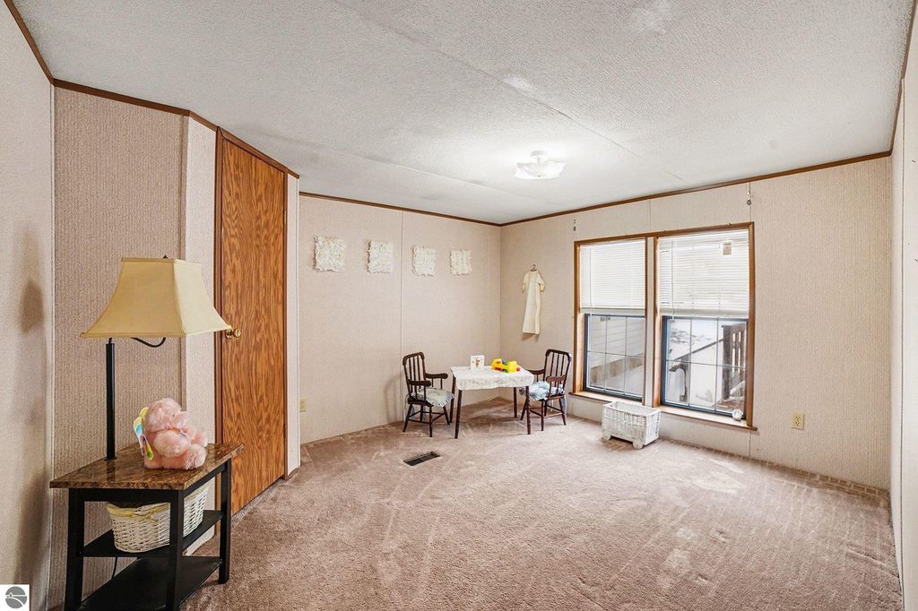 Image 18 of property listing at 1283 S Waldron Road, Crystal, MI 48818