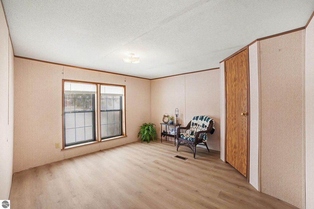 Image 19 of property listing at 1283 S Waldron Road, Crystal, MI 48818