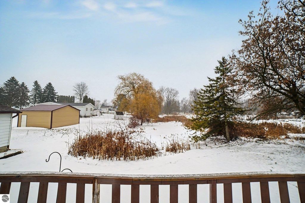 Image 27 of property listing at 1283 S Waldron Road, Crystal, MI 48818