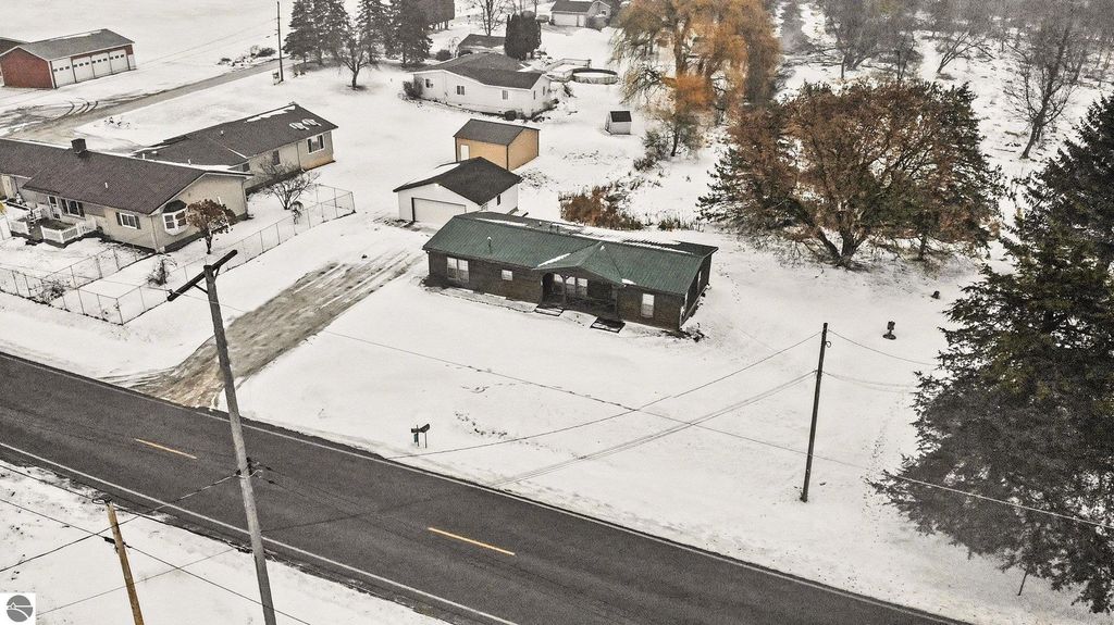 Image 30 of property listing at 1283 S Waldron Road, Crystal, MI 48818