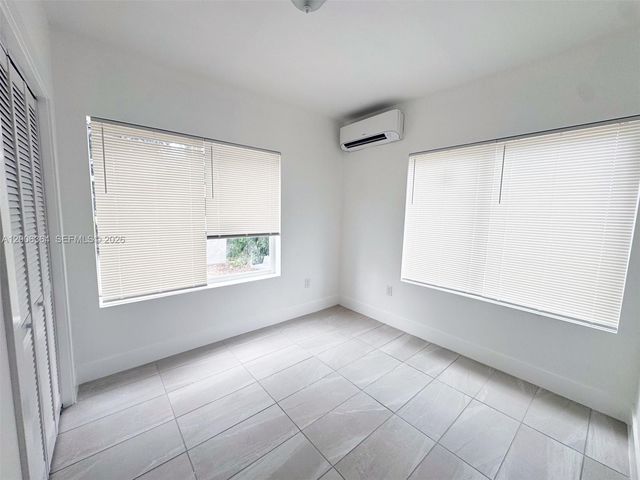 1631 NW 3 St 3, Miami, FL 33125