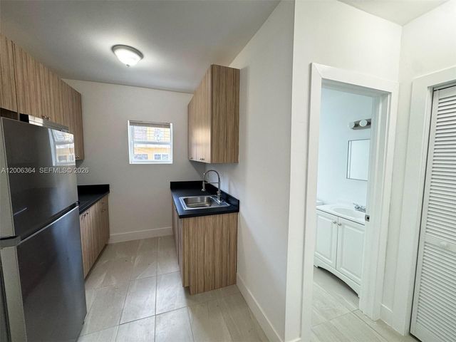 1631 NW 3 St 3, Miami, FL 33125